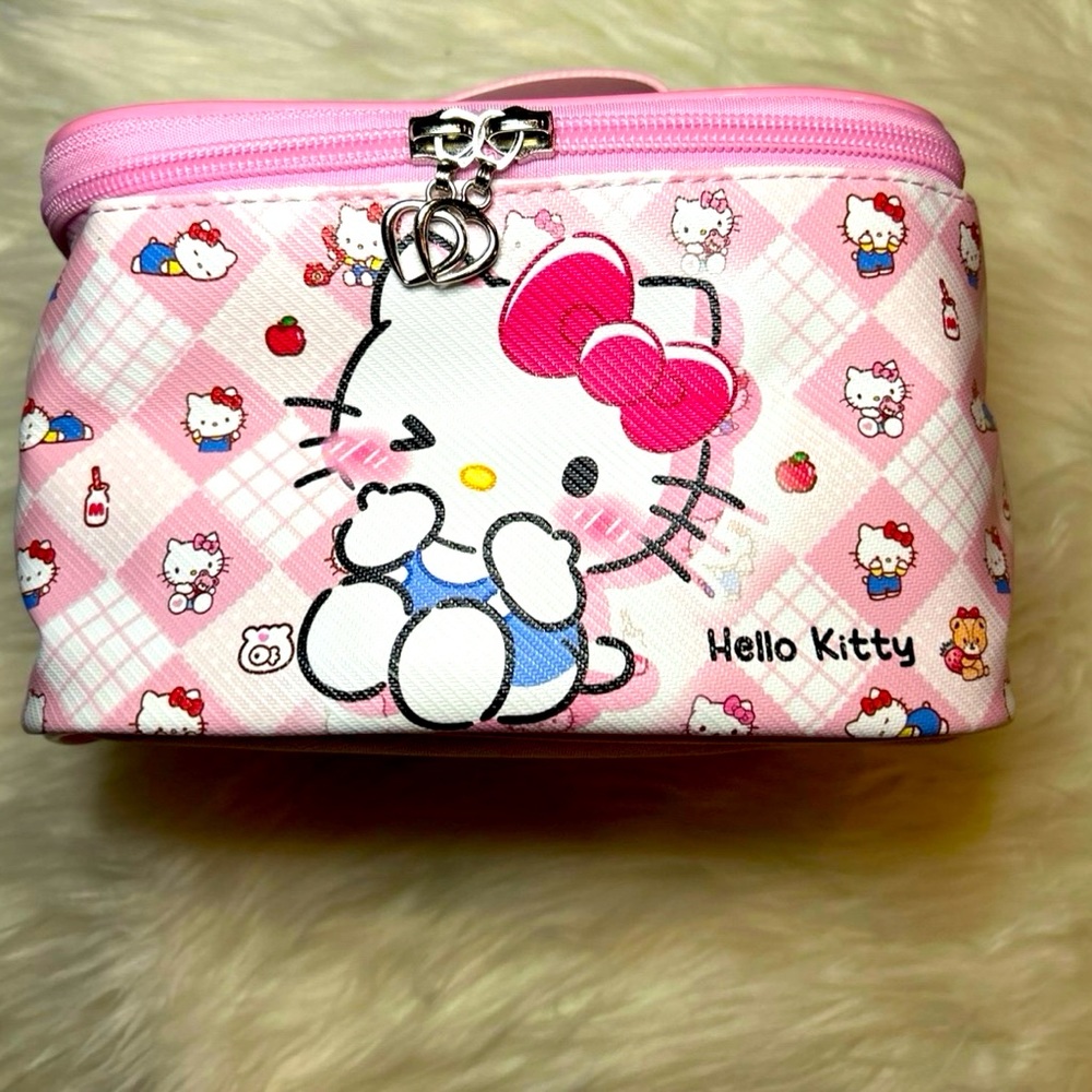 New Hello Kitty Makeup/storage Bag
